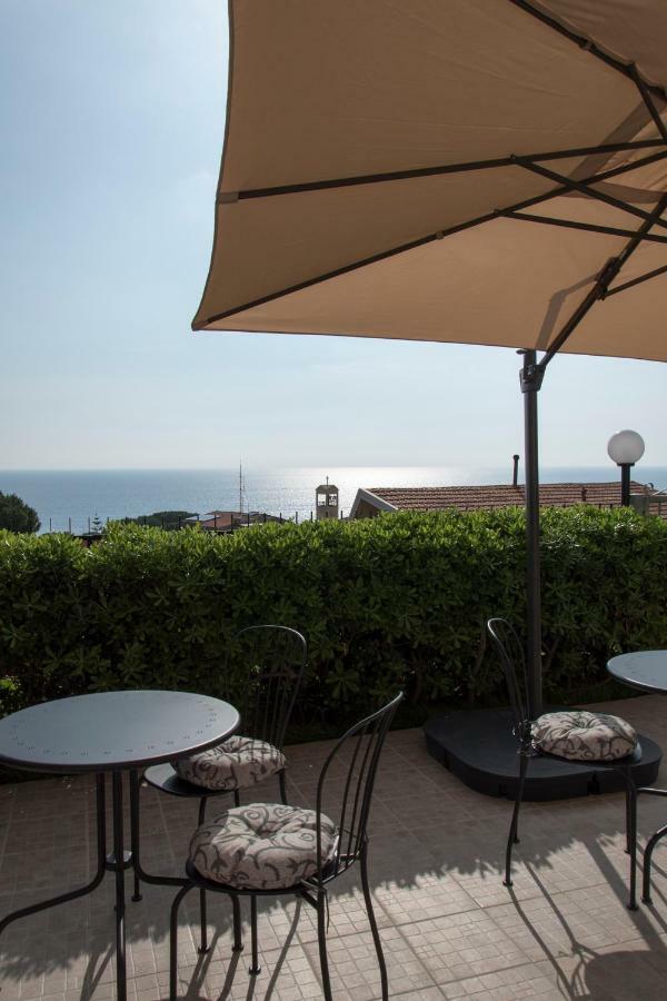 L'Oasi Di Giorgia Bed & Breakfast Cittadella del Capo Bagian luar foto