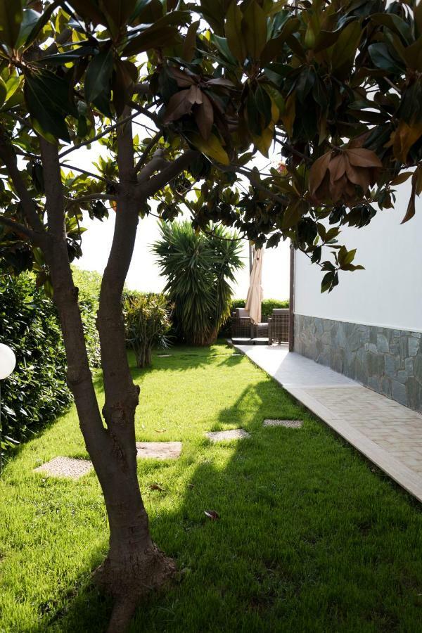 L'Oasi Di Giorgia Bed & Breakfast Cittadella del Capo Bagian luar foto